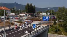 Otev�ení kruhového objezdu na Ulici �eské mláde�e.