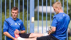 Slovenský zálo�ník Branislav Ob�era (vlevo) na prvním tréninku Liberce