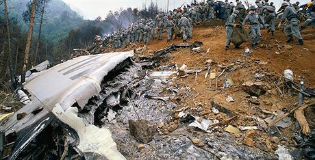 520 obt. K tragdii Boeingu 747 Japan Airlines dolo 12. srpna 1985. Stroji...