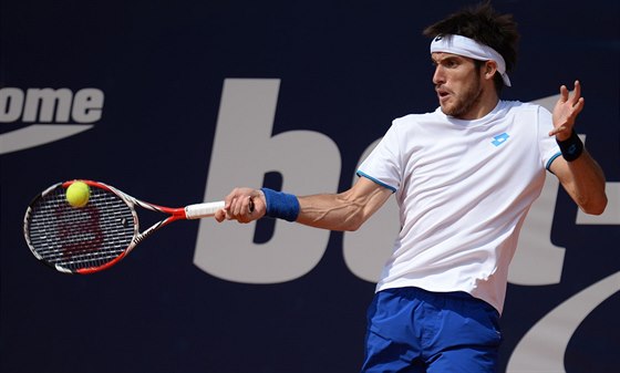 Leonardo Mayer ve finále turnaje v Hamburku.