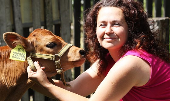 Lucie ápová se svými zvíaty na malé farm v Moicích na Píbramsku