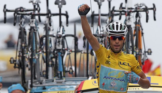 POTVRTÉ. Italský cyklista Vincenzo Nibali vyhrál osmnáctou a na této Tour de