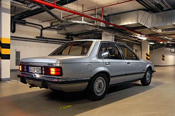 Opel Commodore 2,5 E