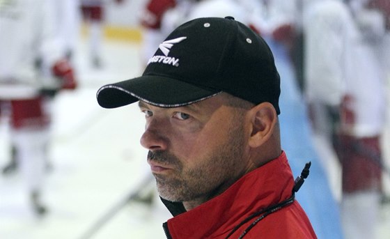 Majitele hokejové Olomouce, olympijského vítěze z Nagana a trojnásobného mistra světa Jiřího Dopitu obvinila policie.