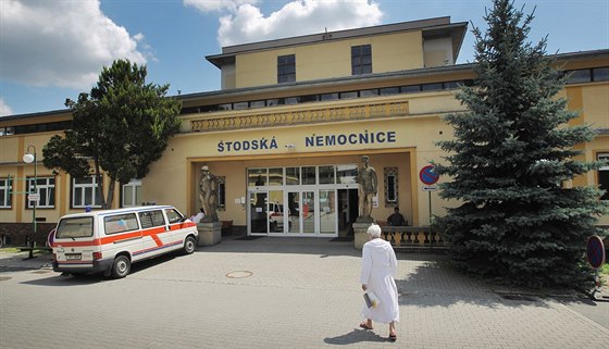 Nemocnice ve Stodu na Plzesku. Aktuáln jí chybí pediati, rodiky proto musí jinam. 
