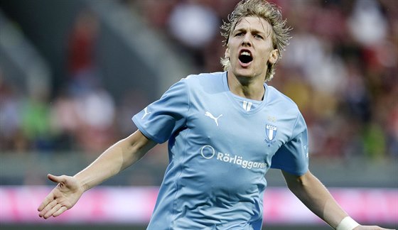 Emil Forsberg z Malmö se raduje z gólu v duelu na Spart.