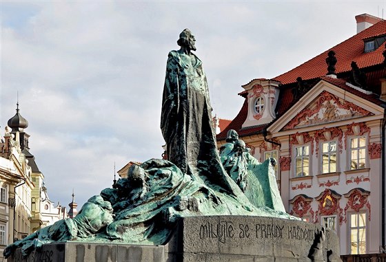 Pomník Mistra Jana Husa na Staromstském námstí.