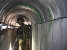 Izraelský voják v palestinském tunelu (25. ervence 2014).