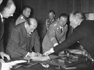 30. září 1938 – francouzský premiér Édouard Daladier podepisuje Mnichovskou...
