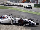 Brazilský pilot Felipe Massa s Williamsem skonil u v první zatáce Velké ceny