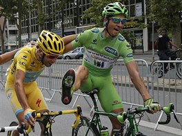 ZABLBNEM SI. lut Vincenzo Nibali se v prbhu posledn etapy Tour de France...