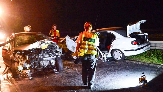Nehoda dvou osobnch automobil na silnici R10 u Mlad Boleslavi smrem na Prahu (23. ervence 2014)
