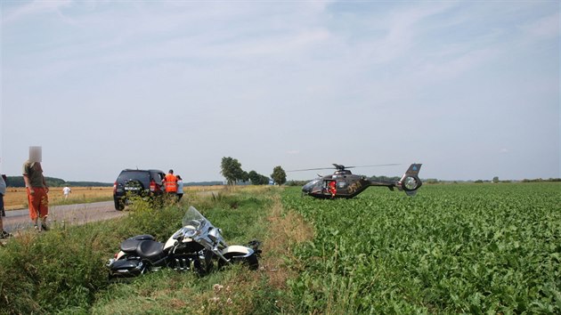 Pi nehod motocyklu u Lovic se zranil idi a spolujezdkyn.