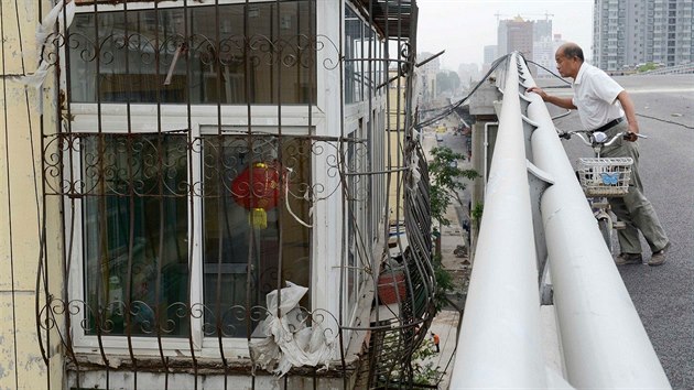 Domov nab�z� tak� naprosto p��ern� v�hled. A nulov� soukrom�. 