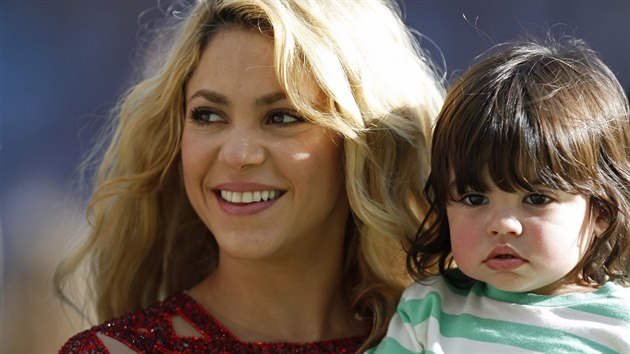 Shakira a jej syn Milan (Rio de Janeiro, 13. ervence 2014)