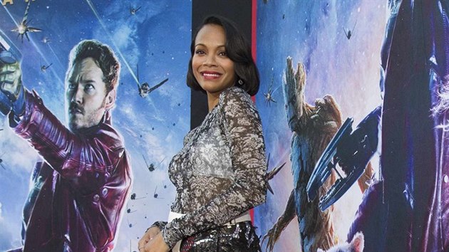 Thotn Zoe Saldana na premie filmu Strci Galaxie (Los Angeles, 21. ervence 2014)