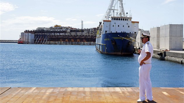 Costa Concordia doplula do Janova (27. 7. 2014).