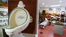 Muzeum historických nočníků a toalet v pražské Vyšehradské ulici.