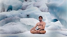 Wim Hof ví, jak být cool.