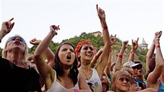 Fanou�ci se mohou pod hradem na Kun�tické ho�e t�it také na kapely Mandrage,...