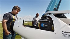 Vynálezce a výrobce letadel Martin tpánek s ultralightem bez baterek. Ilustraní foto.
