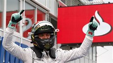 Nico Rosberg slaví vítězství na Hockenheimringu.