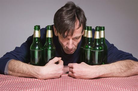 Antabus je lék pro dosplé, který pomáhá pi odvykací léb alkoholismu. Ilustraní foto.