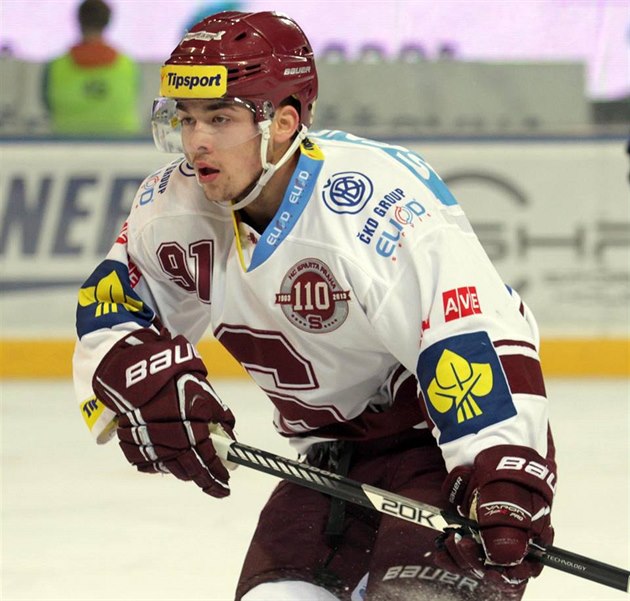 Dominik Simon znovu oblékne dres Sparty.
