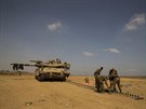 Tank izraelské armády u hranic Gazy (29. ervence 2014)
