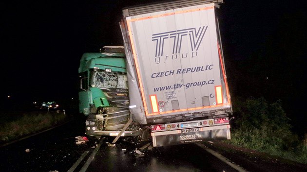 Dopravn nehoda dvou kamion u Bez na Plzesku. (30. ervence 2014)
