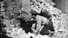 Var�avské povstání proti n�mecké okupaci vypuklo 1. srpna 1944. Polský odboj se...
