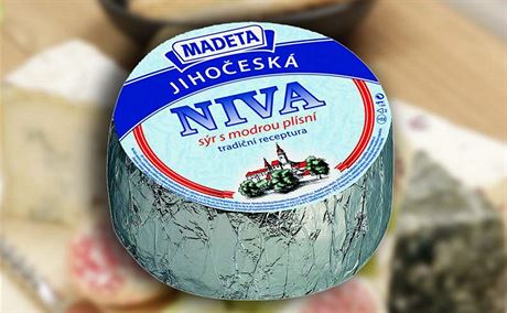 Sýr s modrou plísní Niva.