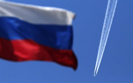 Dopravní letadlo nad sibiským Krasnojarskem (ilustraní snímek)