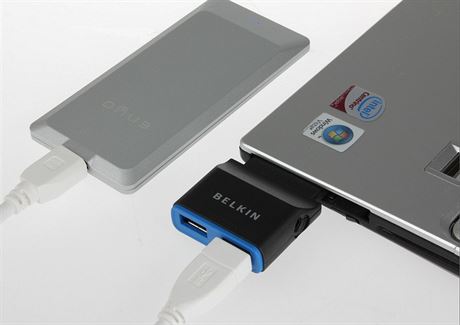 USB 3.0 adaptér Belkin a USB 3.0 SSD disk OCZ Enyo