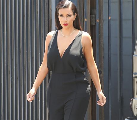 Profesionln celebrita a hvzda rodinn reality show Kim Kardashianov...