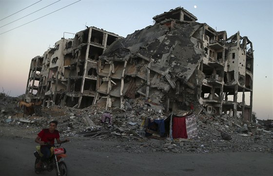 Dm v Bajt Lahíja zniený po izraelském ostelování na severu Pásma Gazy (7....