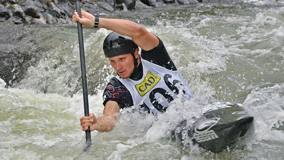 Vít P�indi� (na archivním snímku) vyhrál úvodní závod olympijské kvalifikace kajaká��