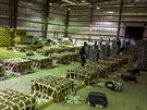 Americké letectvo se pipravuje na shazování humanitární pomoci v Iráku (7....