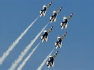 Vystoupení skupiny Thunderbirds na strojích F-16 na letecké show Arctic...