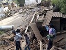 Následky zemtesení v okrese Lu-tien na jihu íny (3. 8. 2014)