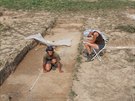 Archeologové ve Vojenicích na Rychnovsku našli pohřebiště se stovkami hrobů.