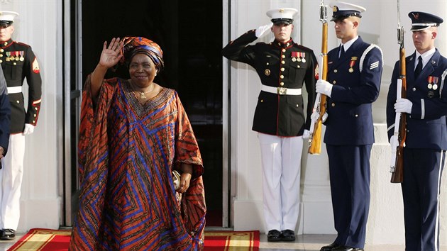 Pedsedkyn Komise Africk unie Nkosazana Clarice Dlamini-Zuma pichz na zasedn v Blm dom (5. srpna 2014).