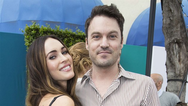 Megan Foxová a její manžel Brian Austin Green známý jako David ze seriálu Beverly Hills 902 10 na premiéře filmu Želvy Ninja (Los Angeles, 3. srpna 2014)