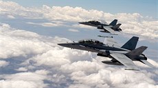Mluví Pentagonu John Kirby uvedl, e bombardování provedly dva letouny F-18....