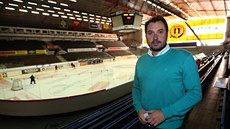 Jednatel hokejového klubu PSG Zlín a marketingový manažer stavební společnosti...