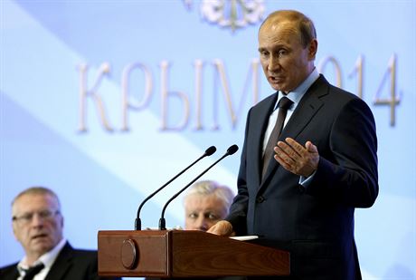 Ruský prezident Putin bhem projevu na Krymu (14. srpna 2014).