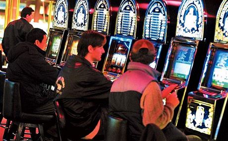 V Olovci na Hranicku sice ádné hrací automaty nemají, pesto zde zakázali hazard. Bojí se, e by se sem automaty mohly pisthovat práv z nedalekých Hranic, které je také zakázaly. (Ilustraní snímek)