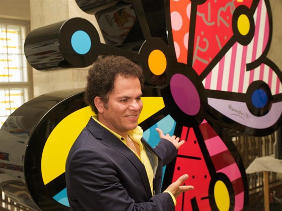 Romero Britto u sochy Garden Butterfly