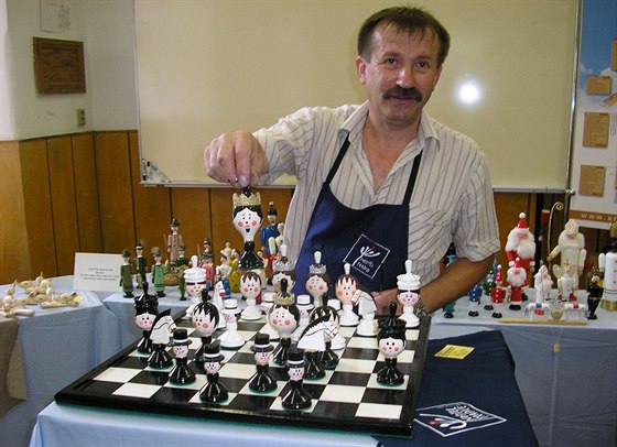 Zdeněk Bukáček je pokračovatelem stoleté tradice výroby krounských dřevěných...