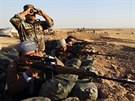 Cviení kurdských jednotek u msta Chazer (14. srpna 2014)